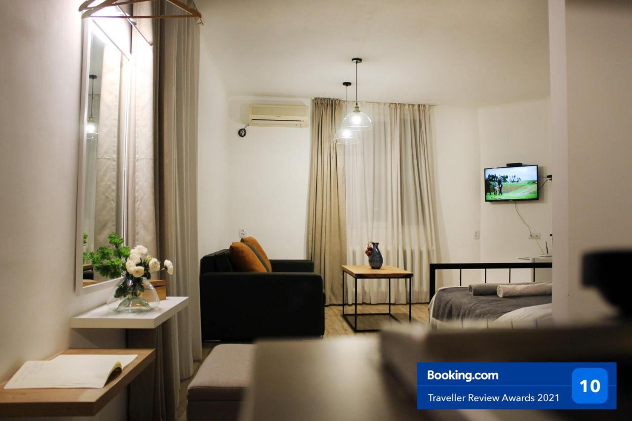 Twins Hotel Tbilisi Bagian luar foto