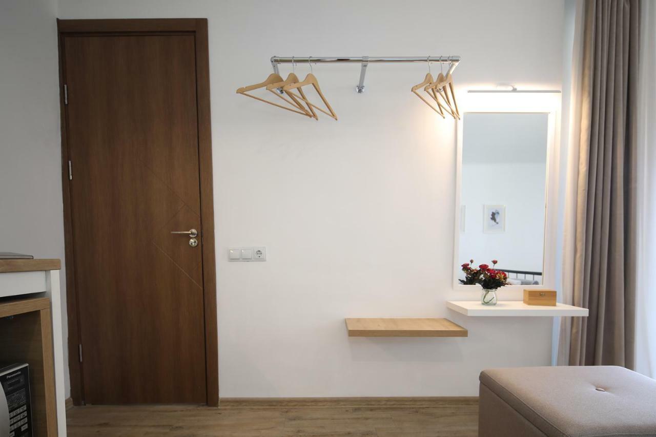 Twins Hotel Tbilisi Bagian luar foto